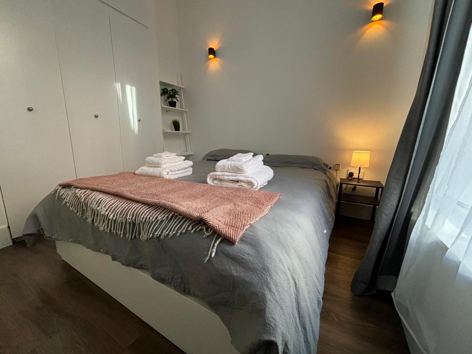 Temple Bar - Entire 2 Bedroom Apartment — Photos 1